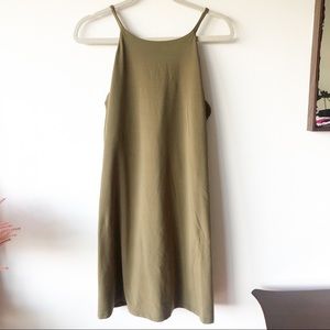 EUC GIRLFRIEND COLLECTIVE DRESS